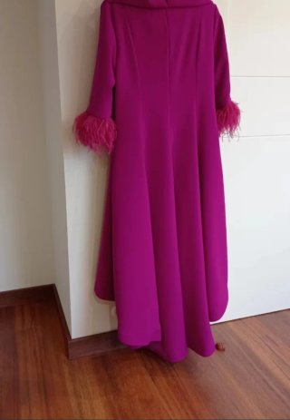 Vestido de madrina color buganvilla