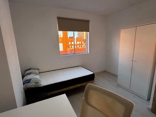Alquiler habitaciones piso Tiro de Linea