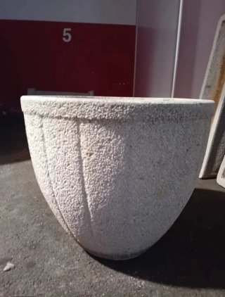 5 Macetas de piedra