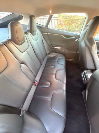 Tesla Model S 2015