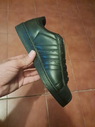 Tenis Adidas Superstar Negros