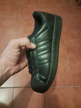 Tenis Adidas Superstar Negros