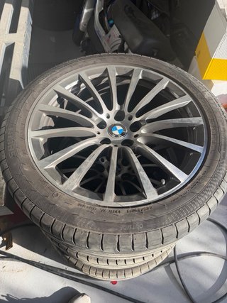 Llantas BMW 18” con neumáticos