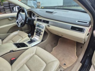 Volvo V70 2010