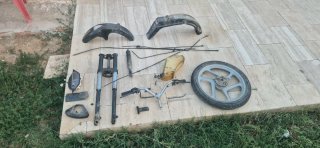 Derbi Variant Negra y Dorada