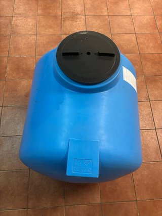 Depósito agua azul 500L