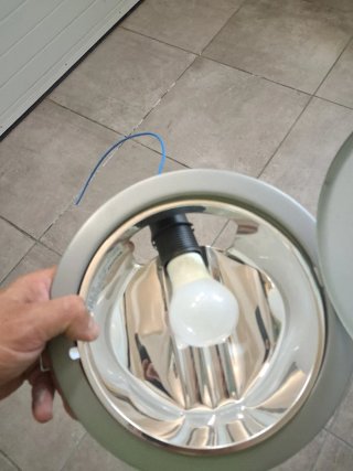 Focos de techo plateados empotrables