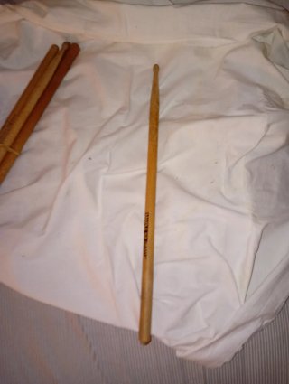 5° Baquetas batería Ashton Maple 5A.