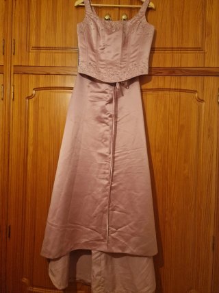 Traje de fiesta rosa y plateado