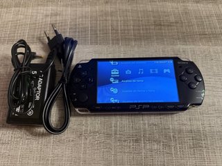 Sony PSP-2004 Negra + Cargador
