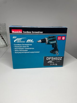 Atornillador Makita DFS452Z 18V + Batería