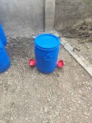 Bidones 60l bebedero para animales