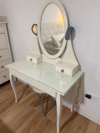 Tocador IKEA Hemnes Blanco con Espejo Ovalado