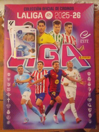 Álbum cromos Laliga 25-26 + 30 cromos