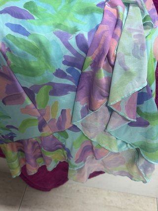Vestido largo de colores con encaje