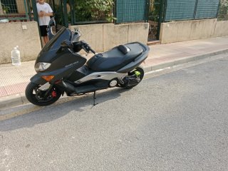 Yamaha T-Max 500 Negra