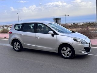 Renault Grand Scenic 2011