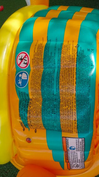 Piscina hinchable infantil pez naranja