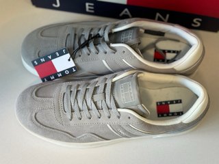 Tommy Jeans The Greenwich Suede Novas – Tamanho 43