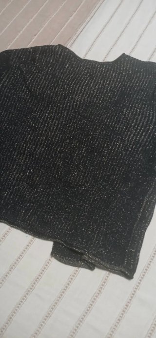 Chaqueta Zara Negra con Hilos Dorados