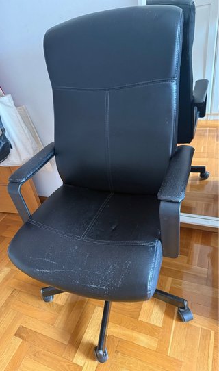 Silla de escritorio negra