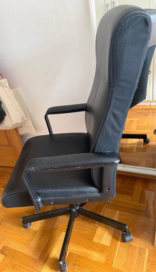 Silla de escritorio negra