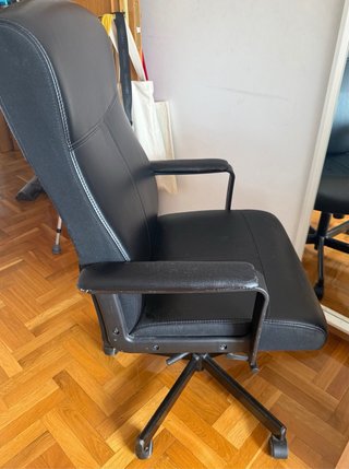 Silla de escritorio negra