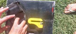 Candado de disco amarillo marca Ifam