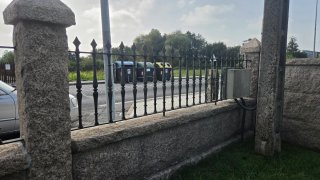 Valla de forja de hierro macizo