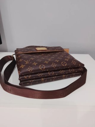 Bolso Marrón y Dorado