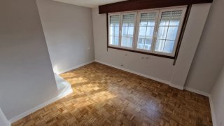 Se alquila casa - piso en Carballo