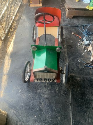 Coche de pedales infantil Ford TO-002