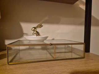 Caja joyero y soporte para joyas dorado