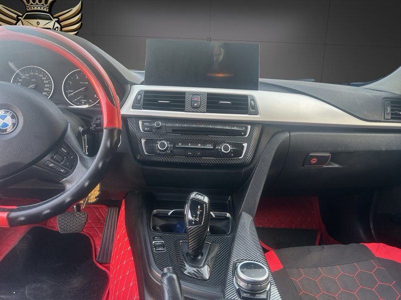 BMW Serie 3 2017, foto 14