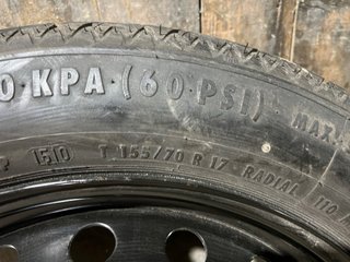 Rueda de emergencia Mercedes 17”