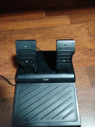 Volante Hori PS4/PS5/PC como nuevo