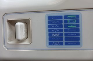 Máquina de coser Alfa blanca