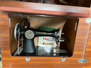Máquina de coser Singer 15K88 (1936)