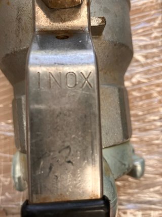 Llave de paso inox 2” y media