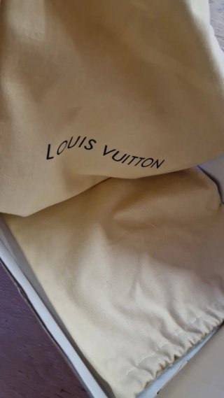 Louis Vuitton skate quasi mai usate