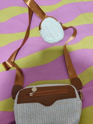 Bolso de verano beige y marrón
