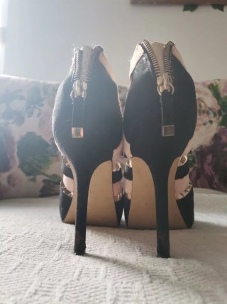 Sandalias y bolso a juego negro/rosa