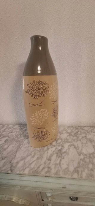 Jarrón de cerámica diseño ovalado beige y gris