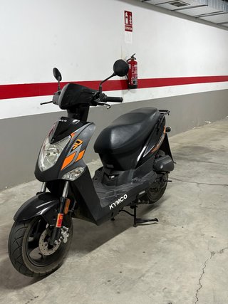 Kymco Agility 50 Scooter Negra