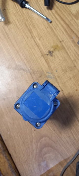 Adaptador Enchufe Azul 220V