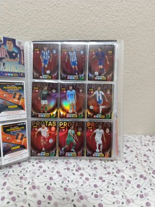 Cromos Adrenalyn XL 25-26