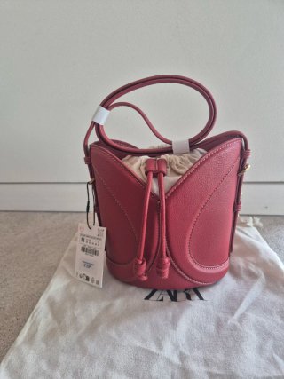 Bolso de hombro Zara rojo