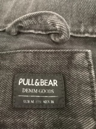Cazadora vaquera negra mujer Pull&Bear Talla M