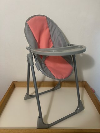 Trona de juguete para muñecos