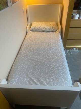 Cama extensible + colchón IKEA Busunge